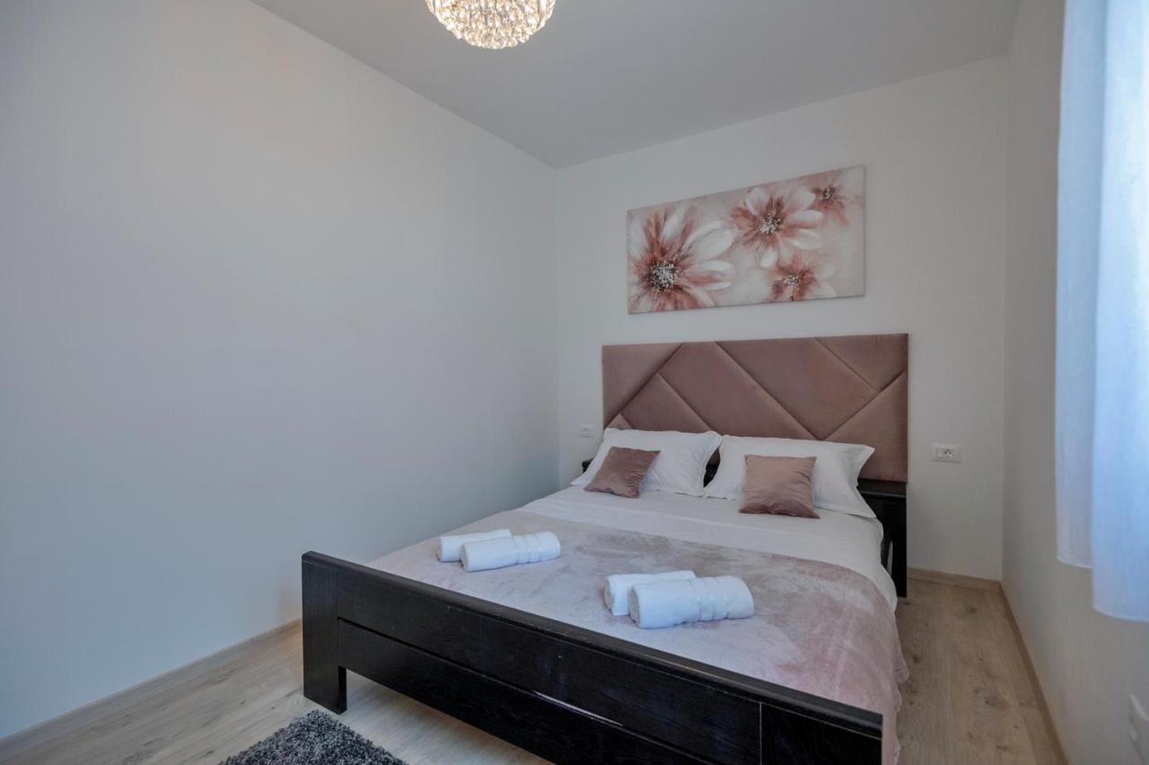 Luxury Apartment Makarska 2Min From Beach Eksteriør bilde