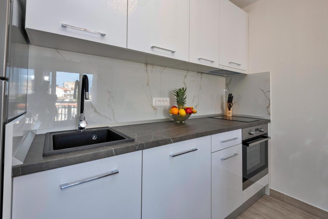 Luxury Apartment Makarska 2Min From Beach Eksteriør bilde